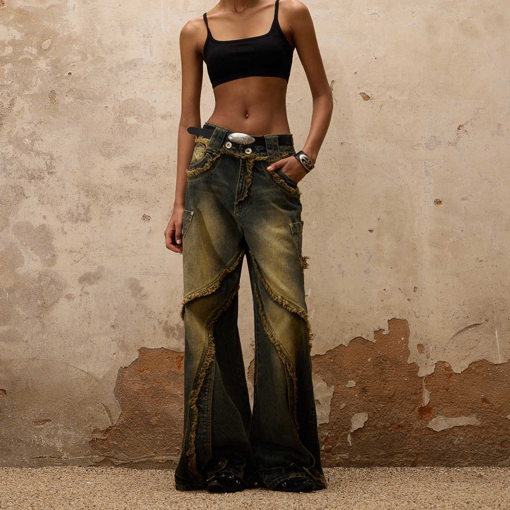 Fluid-structured Raw-edge Jeans